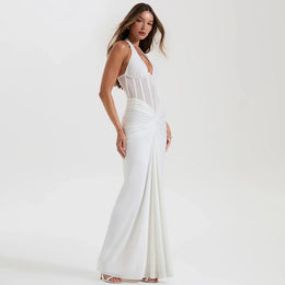 Vestido Comprido com Decote em V e Tule