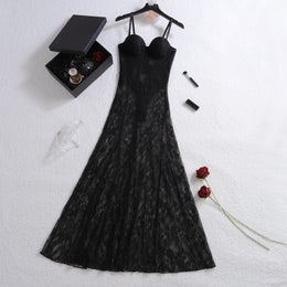 Vestido Comprido de Lingerie em Renda e Tule