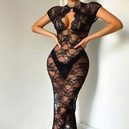 Vestido Longo com Renda e Decote em V