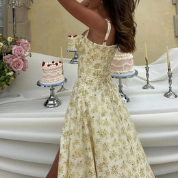 Vestido Midi Floral com Corpete e Fenda — Modelo A