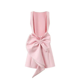 Vestido Curto com Laço de Pérolas e Costas Descobertas