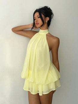 Vestido Curto de Chiffon com Decote Halter