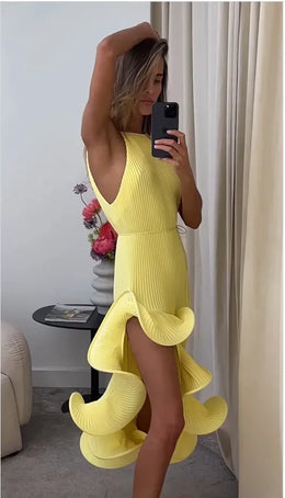 Vestido Midi Plissado com Decote Halter