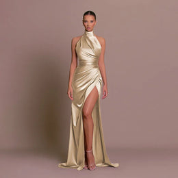 Vestido Comprido Acetinado de Gola Alta