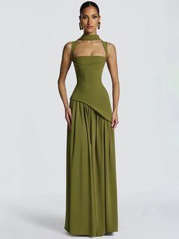 Vestido Comprido com Corpete, Laço e Fenda