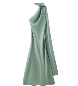 Vestido Comprido Acetinado com Costas Descobertas — Modelo Multicolorido